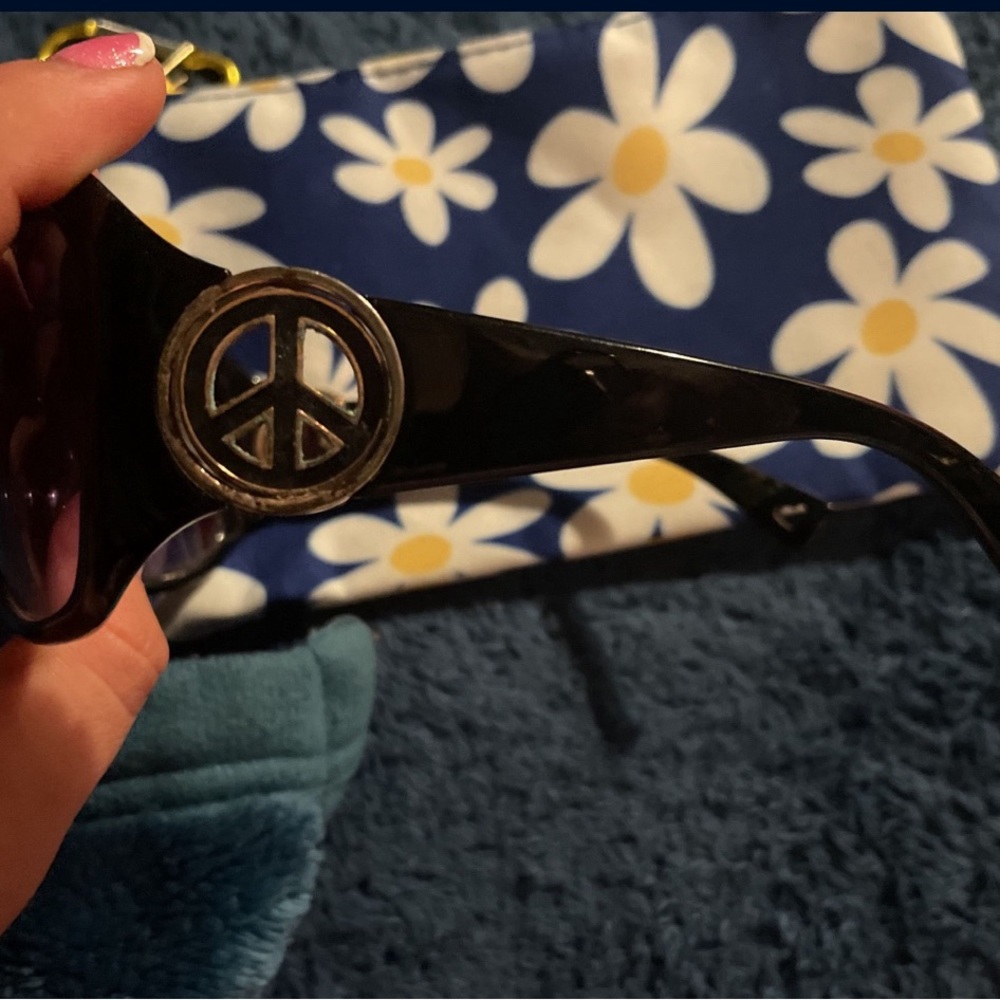 ☮️ JUICY COUTURE dark oval “movie star” 🌟 sunglasses 😎 💛